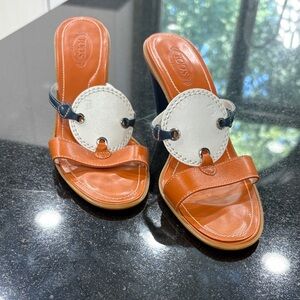 Tod's Women's Brown and White Leather Sandals